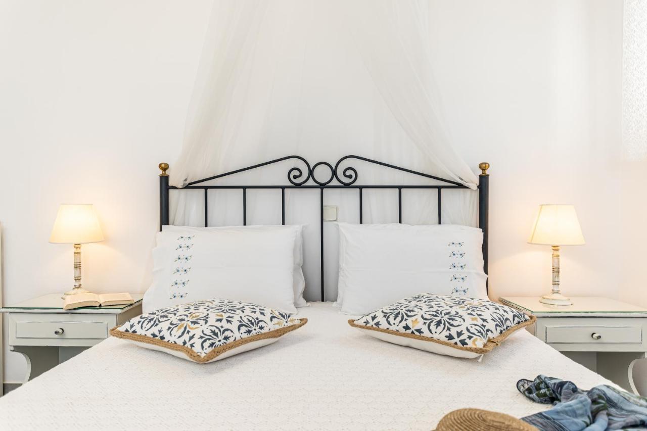 Zanneta Apartments & Suites มีกรีวิกลา ภายนอก รูปภาพ