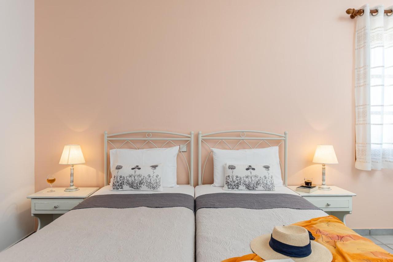 Zanneta Apartments & Suites มีกรีวิกลา ภายนอก รูปภาพ