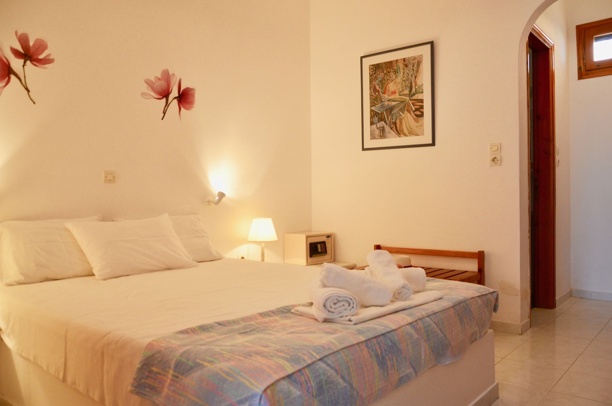 Zanneta Apartments & Suites มีกรีวิกลา ภายนอก รูปภาพ