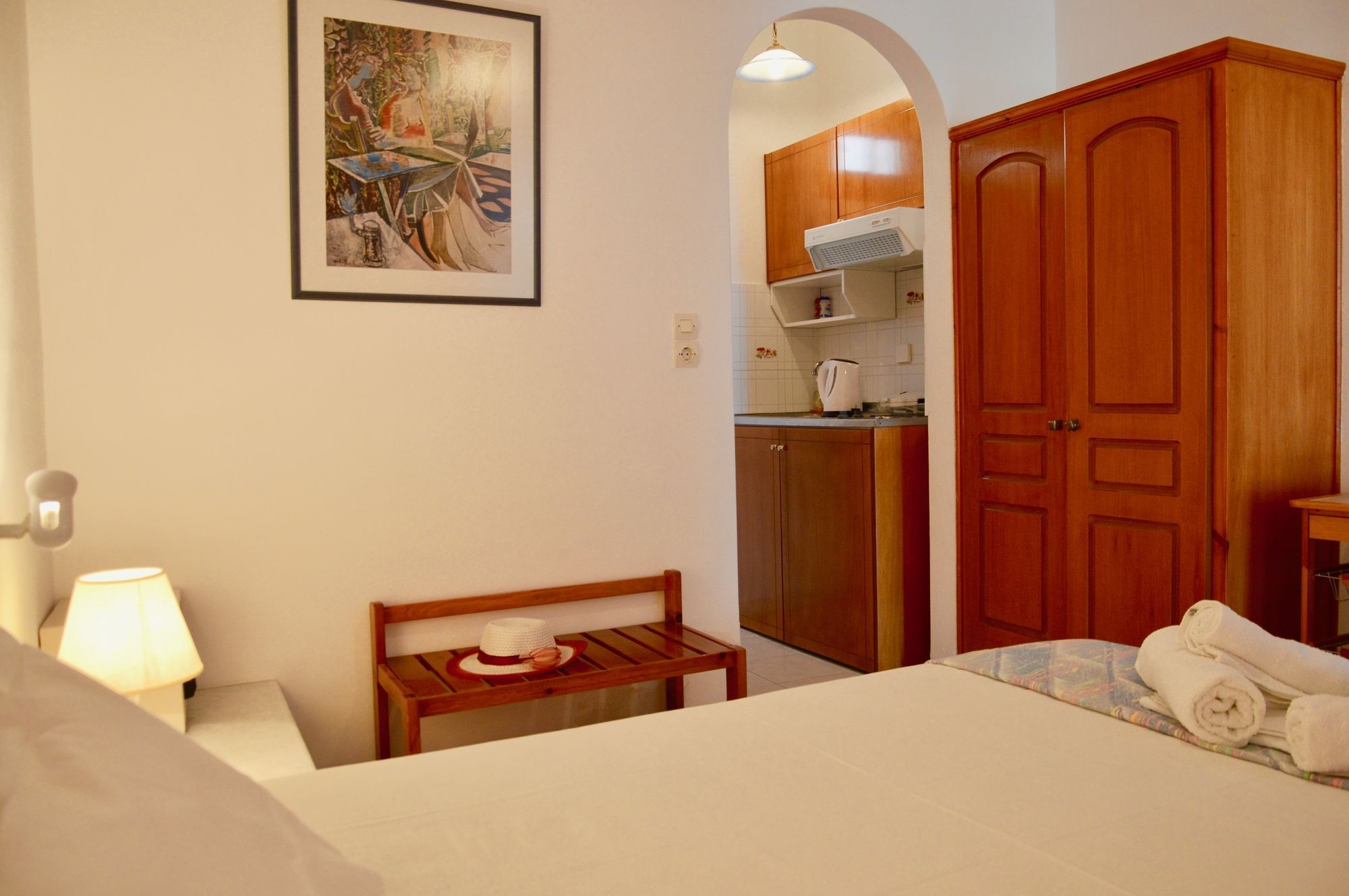 Zanneta Apartments & Suites มีกรีวิกลา ภายนอก รูปภาพ