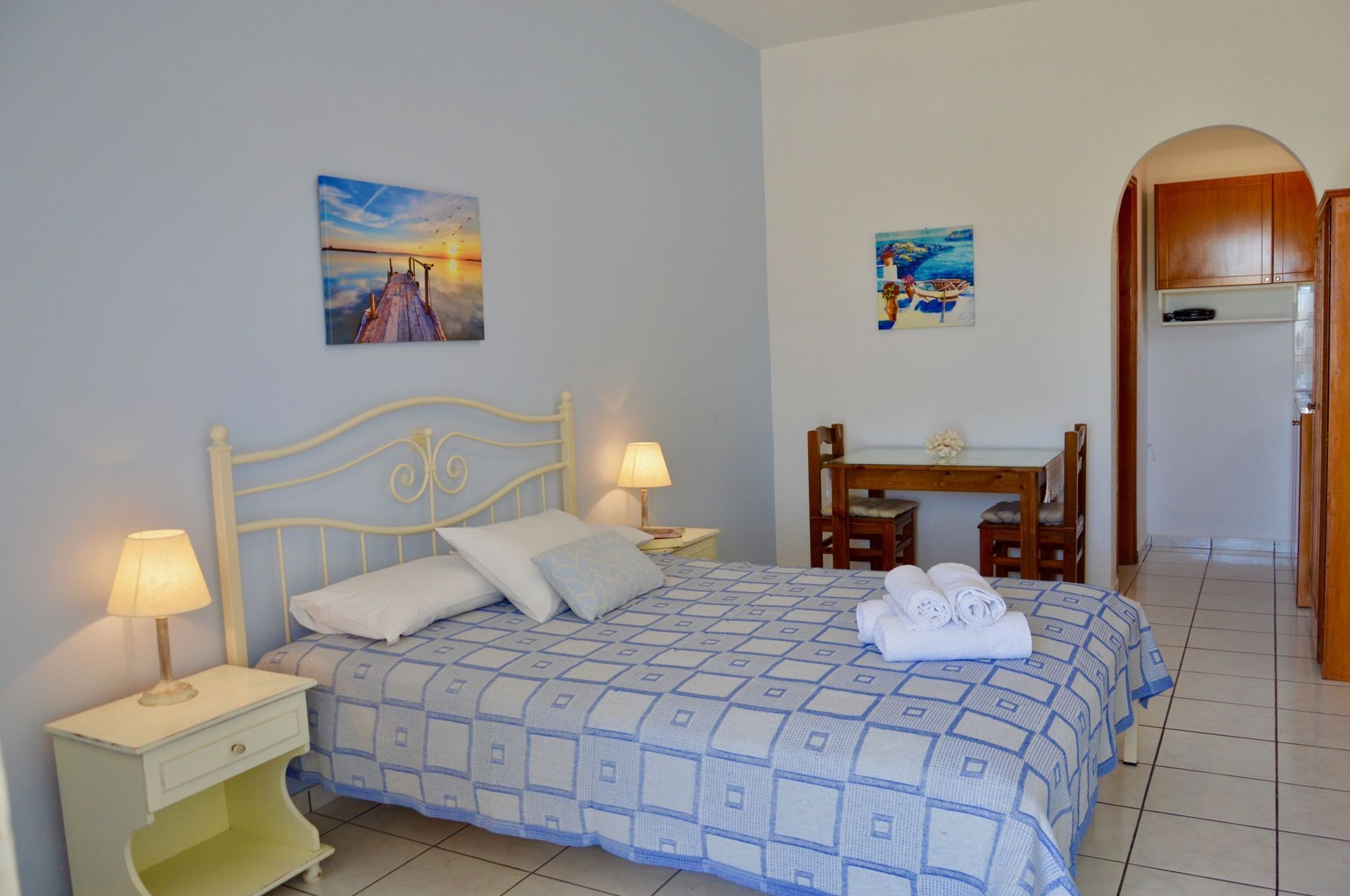 Zanneta Apartments & Suites มีกรีวิกลา ภายนอก รูปภาพ